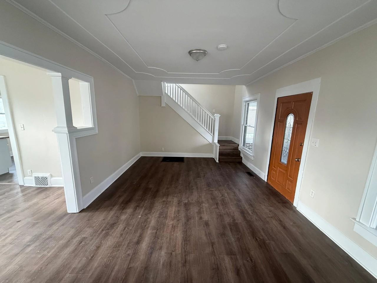 818 N Oakland Ave ##In - Photo 2 of 20