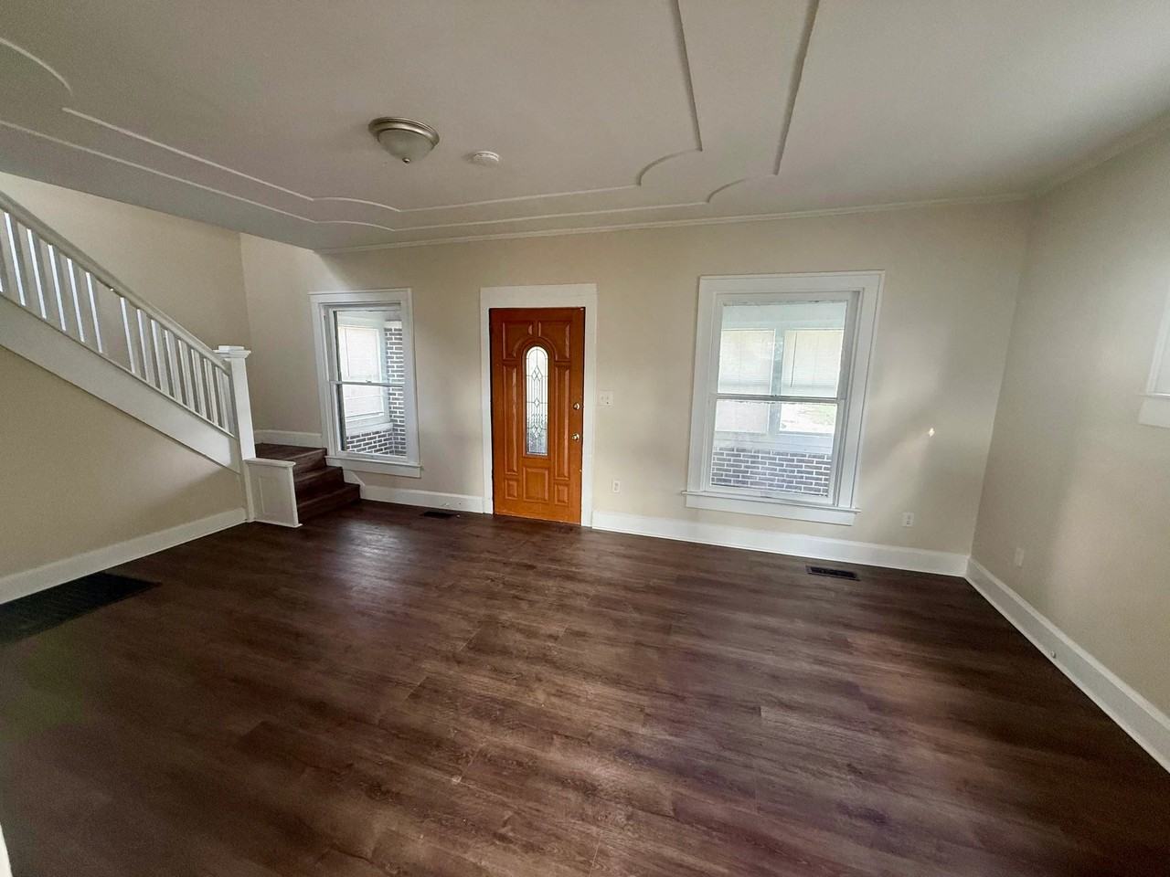 818 N Oakland Ave ##In - Photo 3 of 20