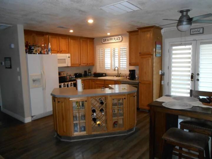 2770 Diablo Dr - Photo 5 of 20