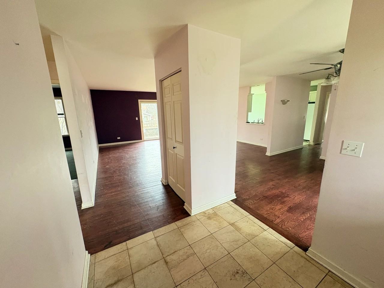 6N730 Manor Ln - Photo 5 of 20