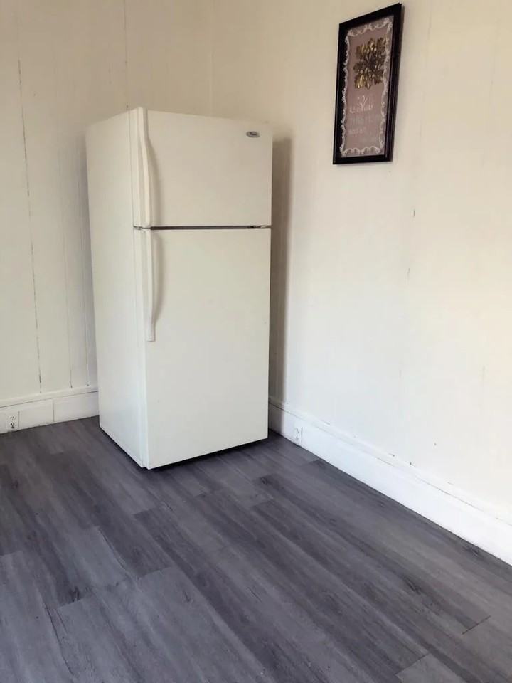 406 Rogers Ave N #B - Photo 5 of 5