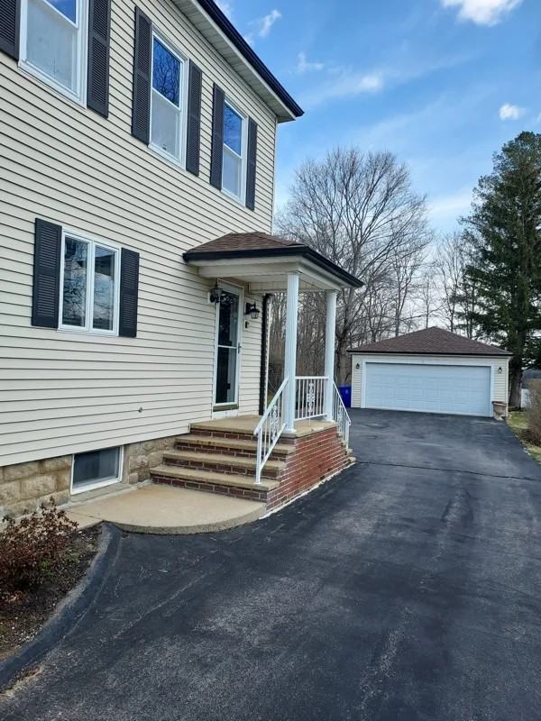 65 Vaillancourt St - Photo 3 of 20