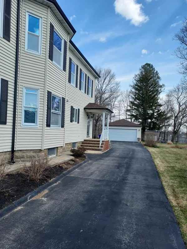 65 Vaillancourt St - Photo 4 of 20