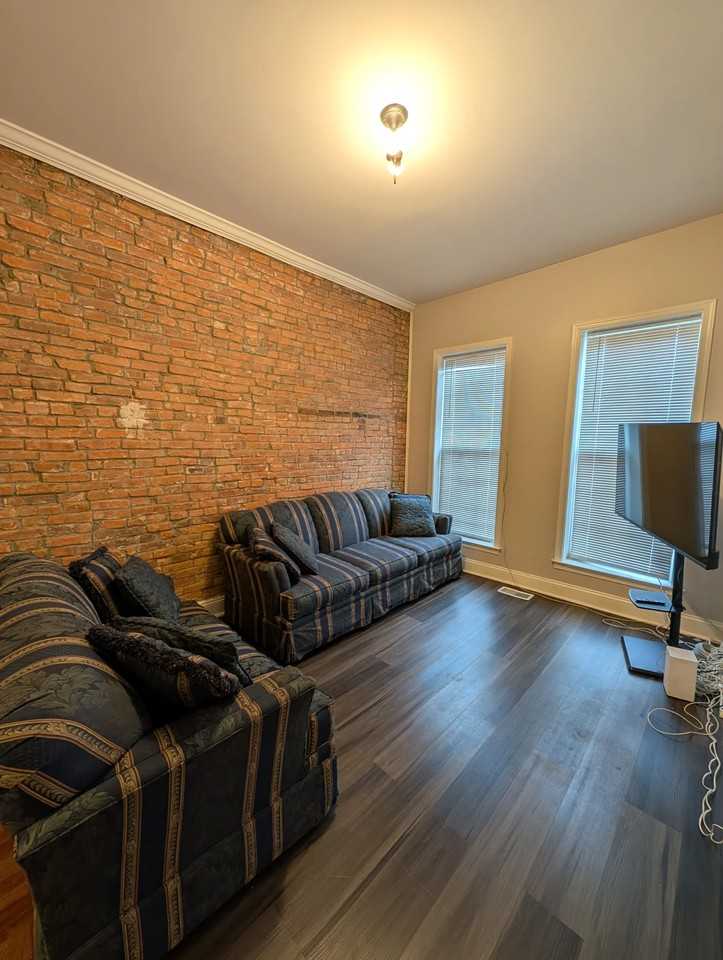 1334 Druid Hill Ave - Photo 6 of 9