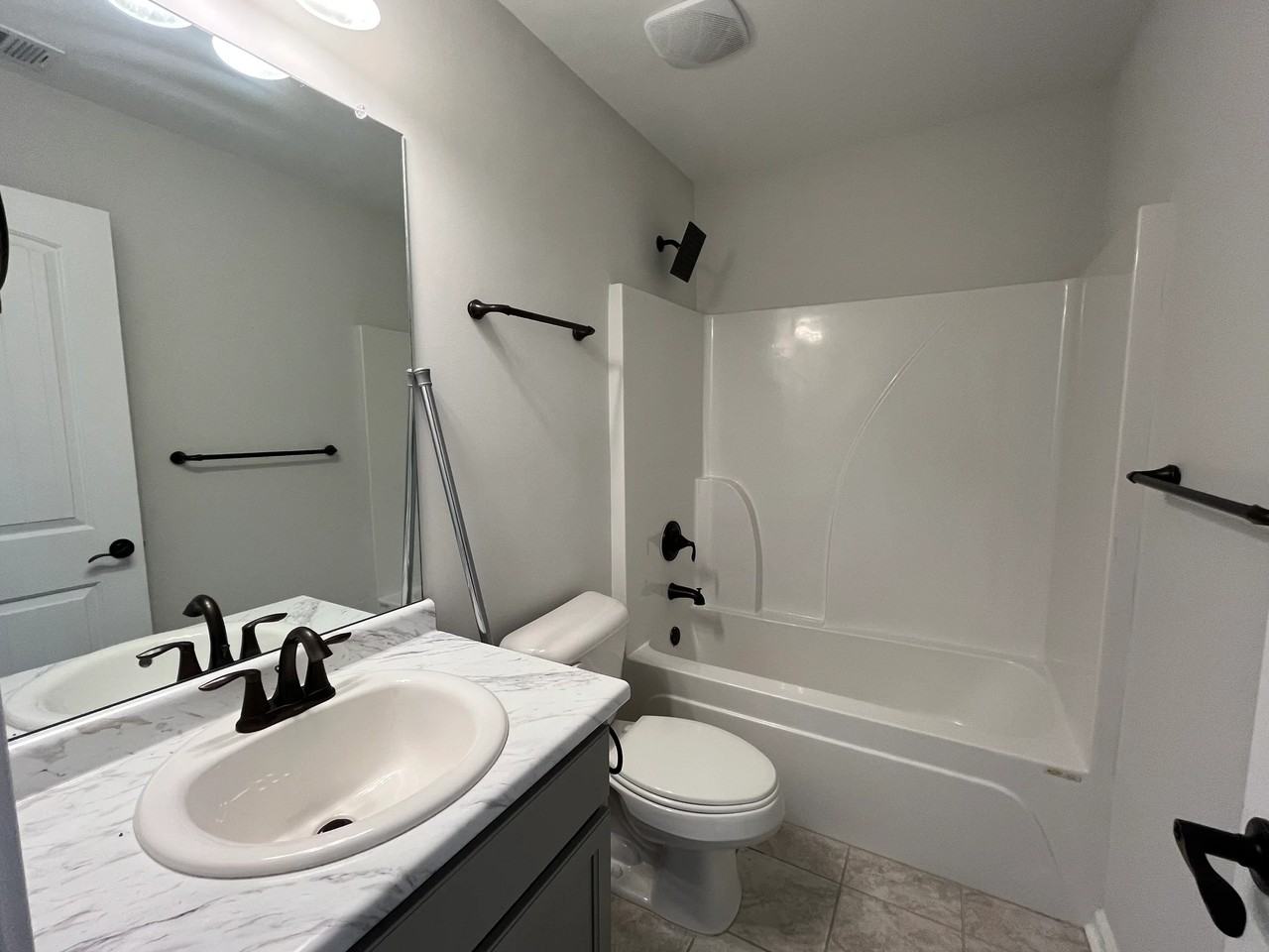 136 Whitehaven Rd - Photo 3 of 17