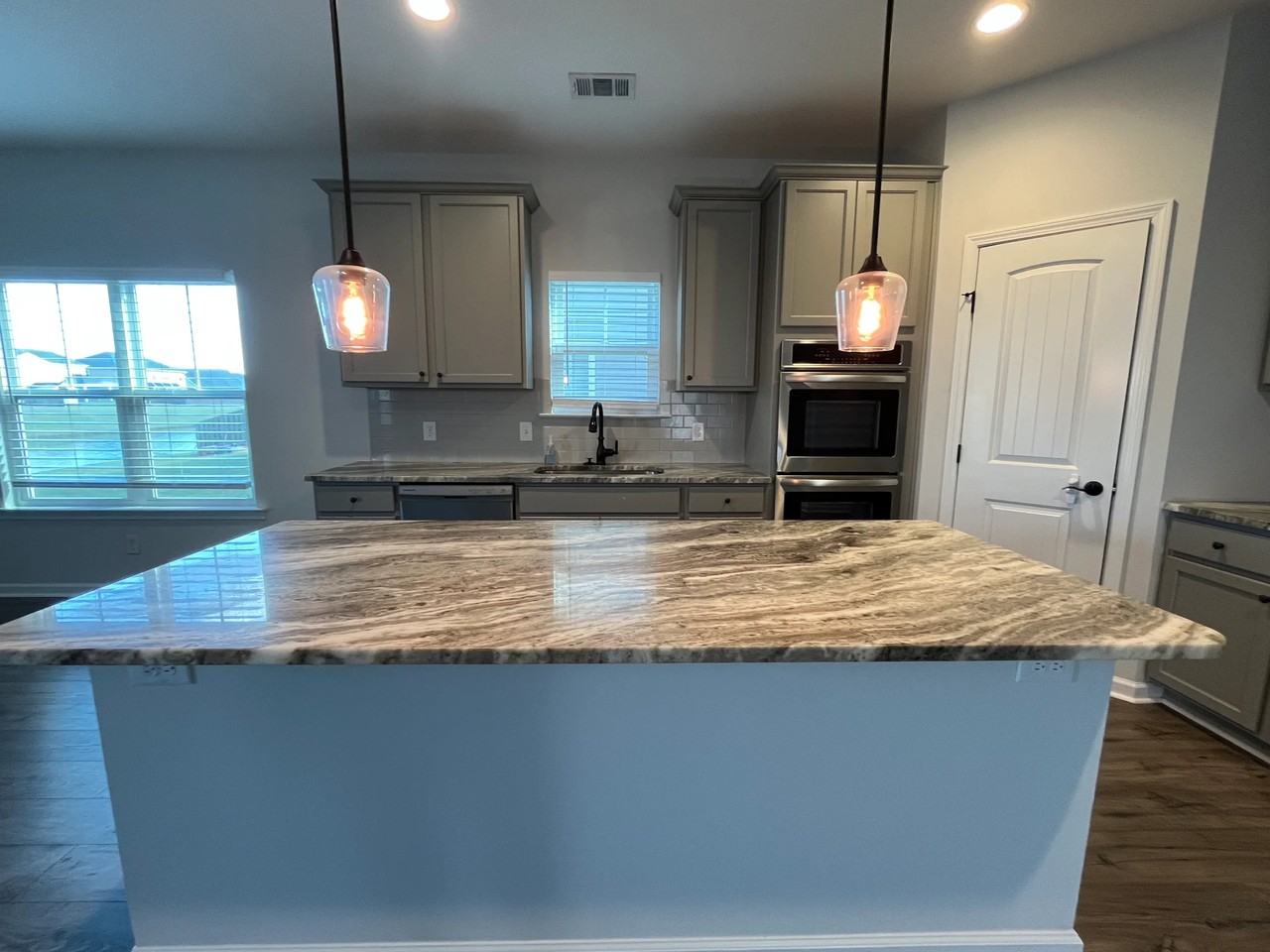 136 Whitehaven Rd - Photo 7 of 17