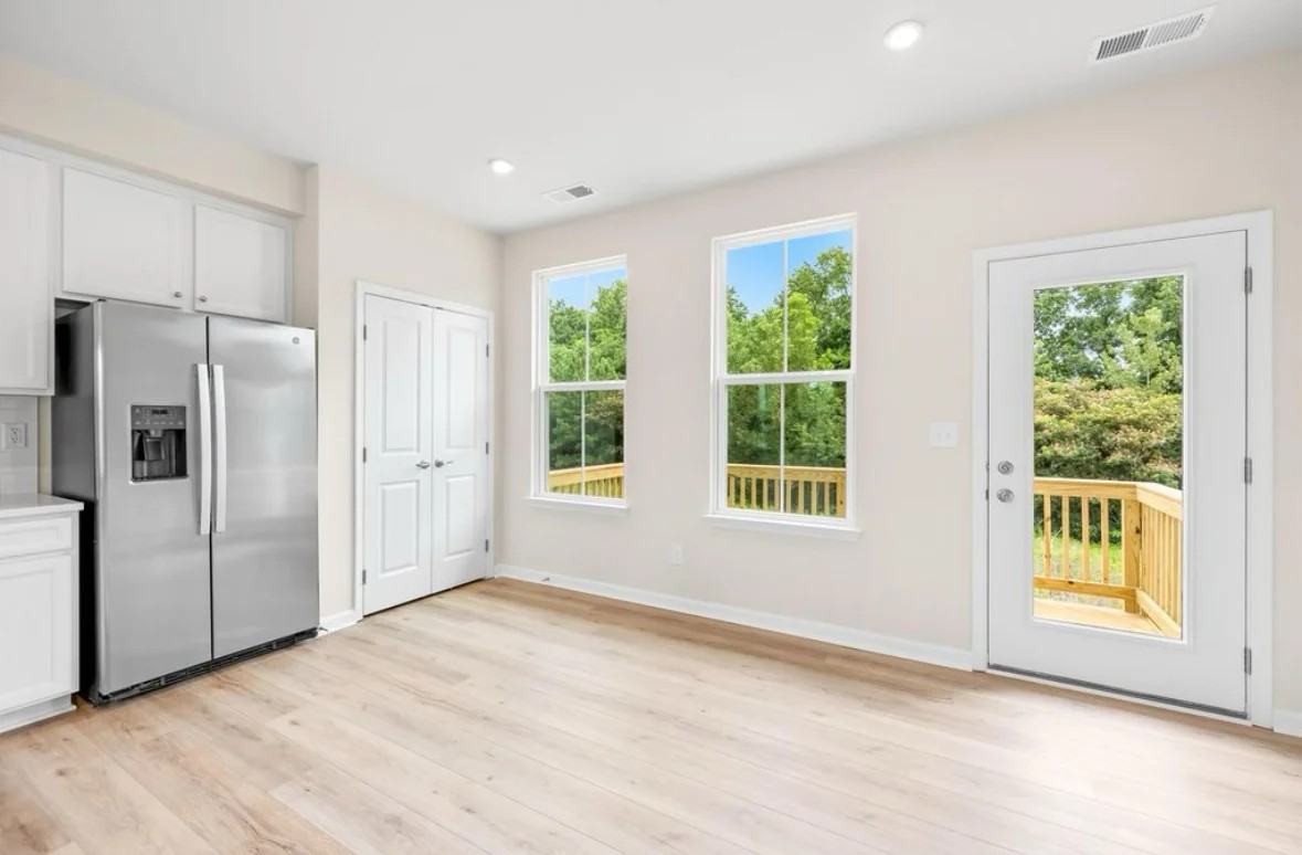 3310 Beeler Ln - Photo 3 of 10