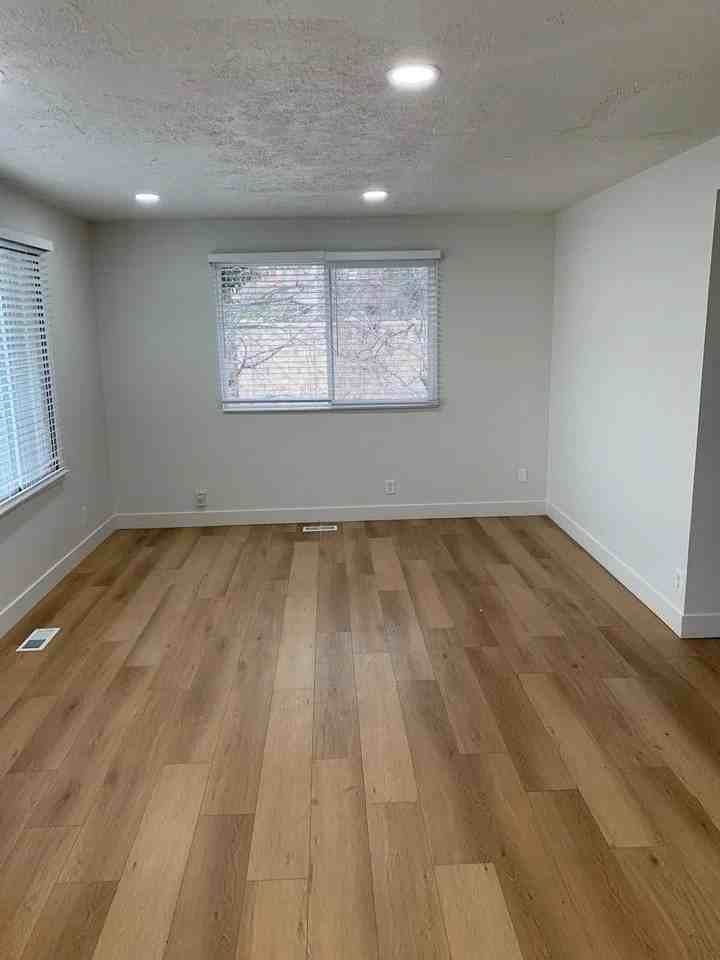 123 S Mcclelland St #3 - Photo 2 of 7