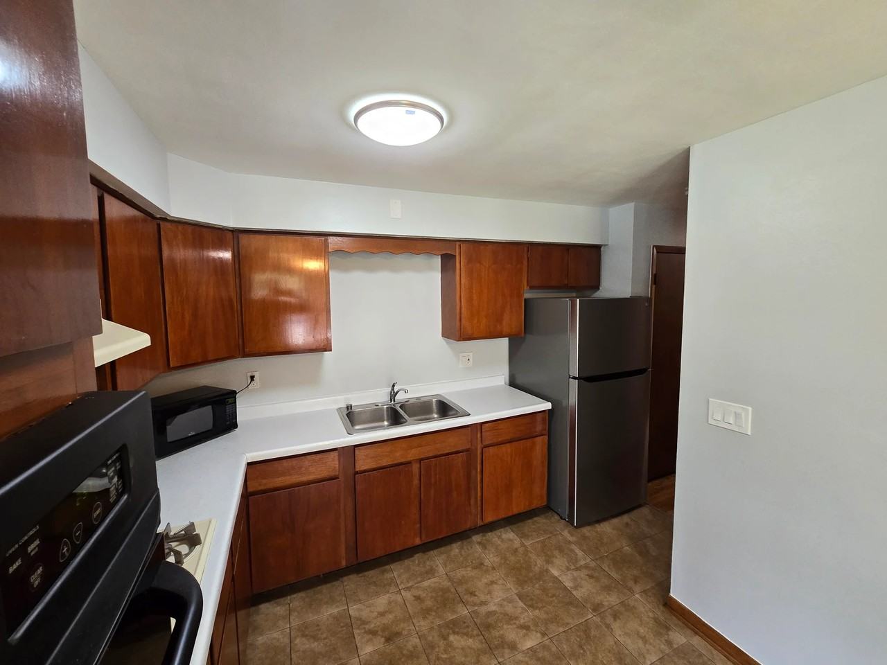 2311 Reed Ave #4 - Photo 2 of 7