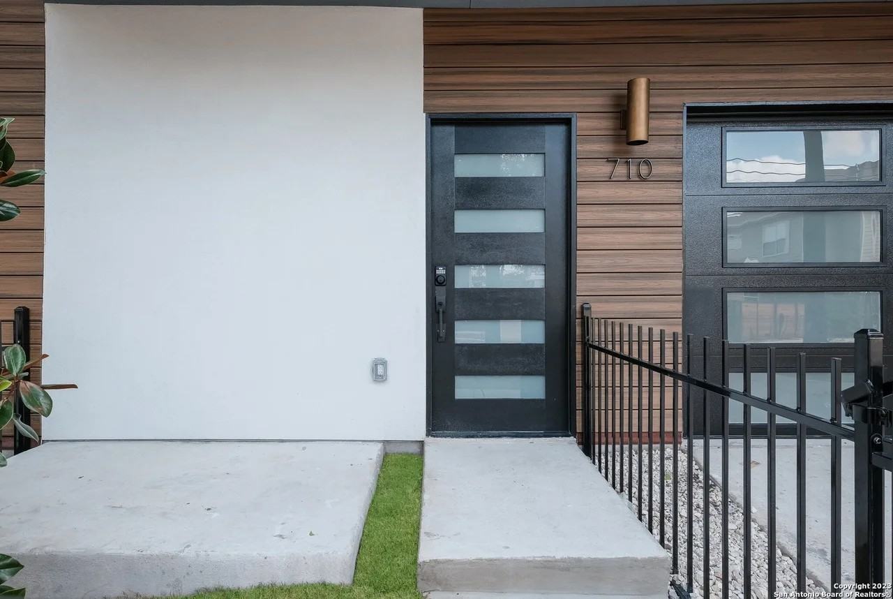 710 Atlanta St - Photo 2 of 18