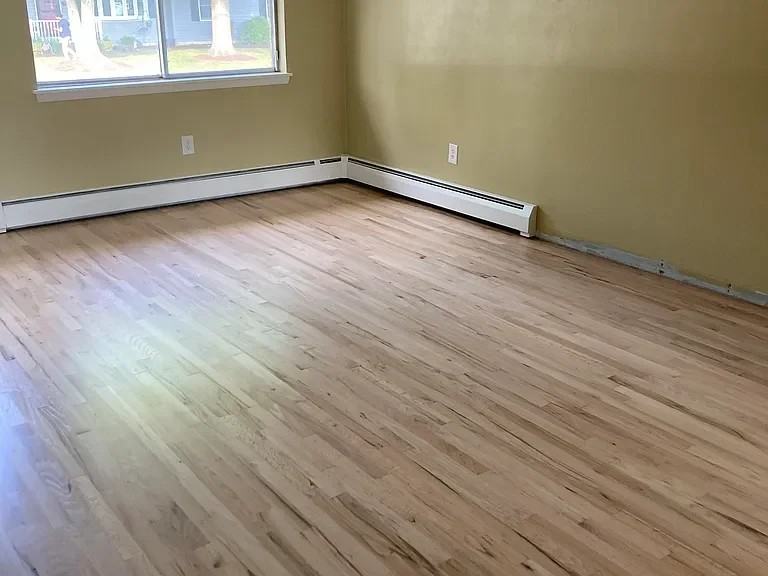 510 S Franklin St - Photo 3 of 6