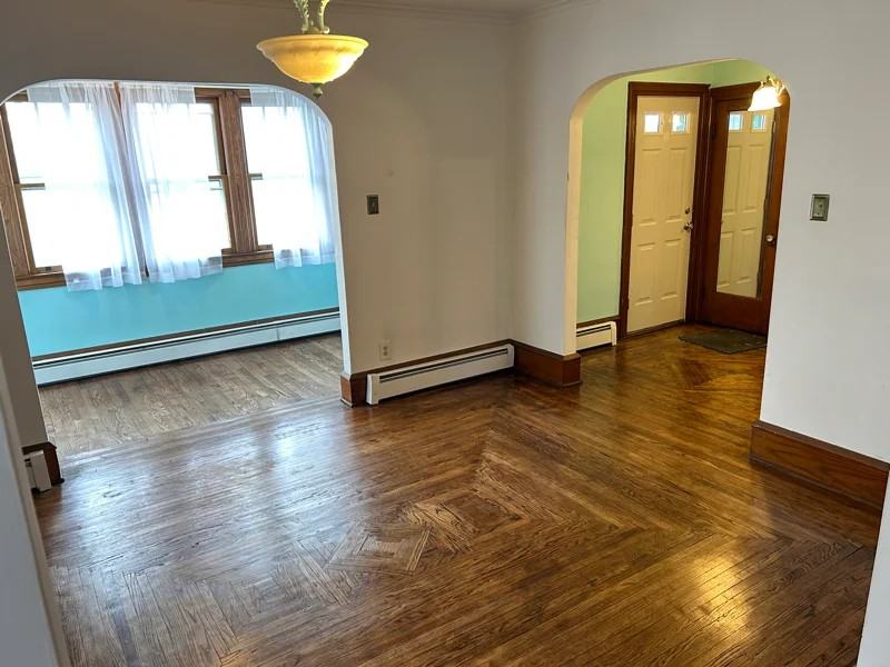 258 Buttonwood St - Photo 3 of 11