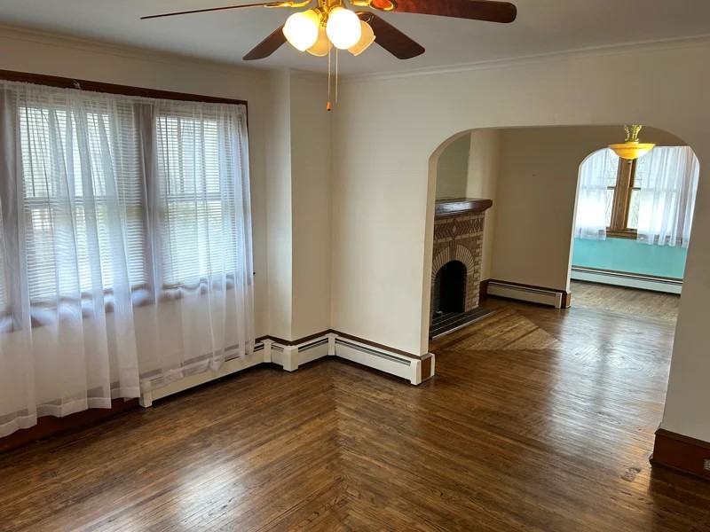 258 Buttonwood St - Photo 4 of 11