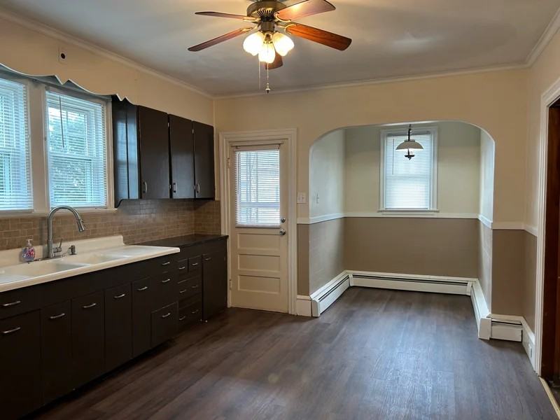 258 Buttonwood St - Photo 6 of 11