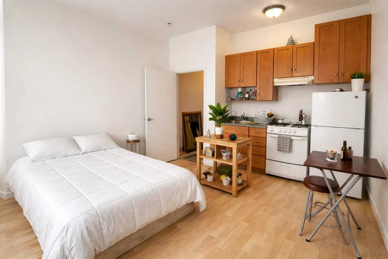 2903 Mission St #1 - Photo 2 of 6