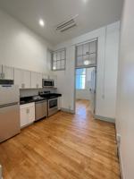 featured image of 315 W 38th St