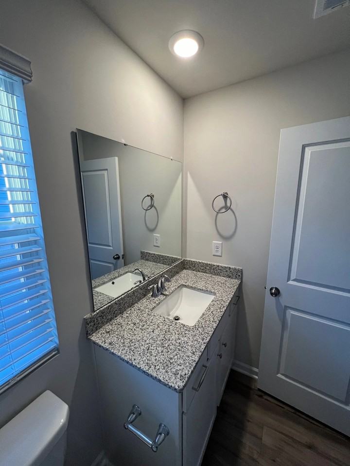 139 Triumph Ave #C - Photo 4 of 15