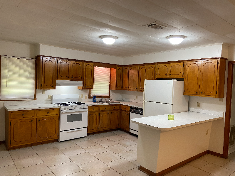 878 Leeville Rd - Photo 4 of 12