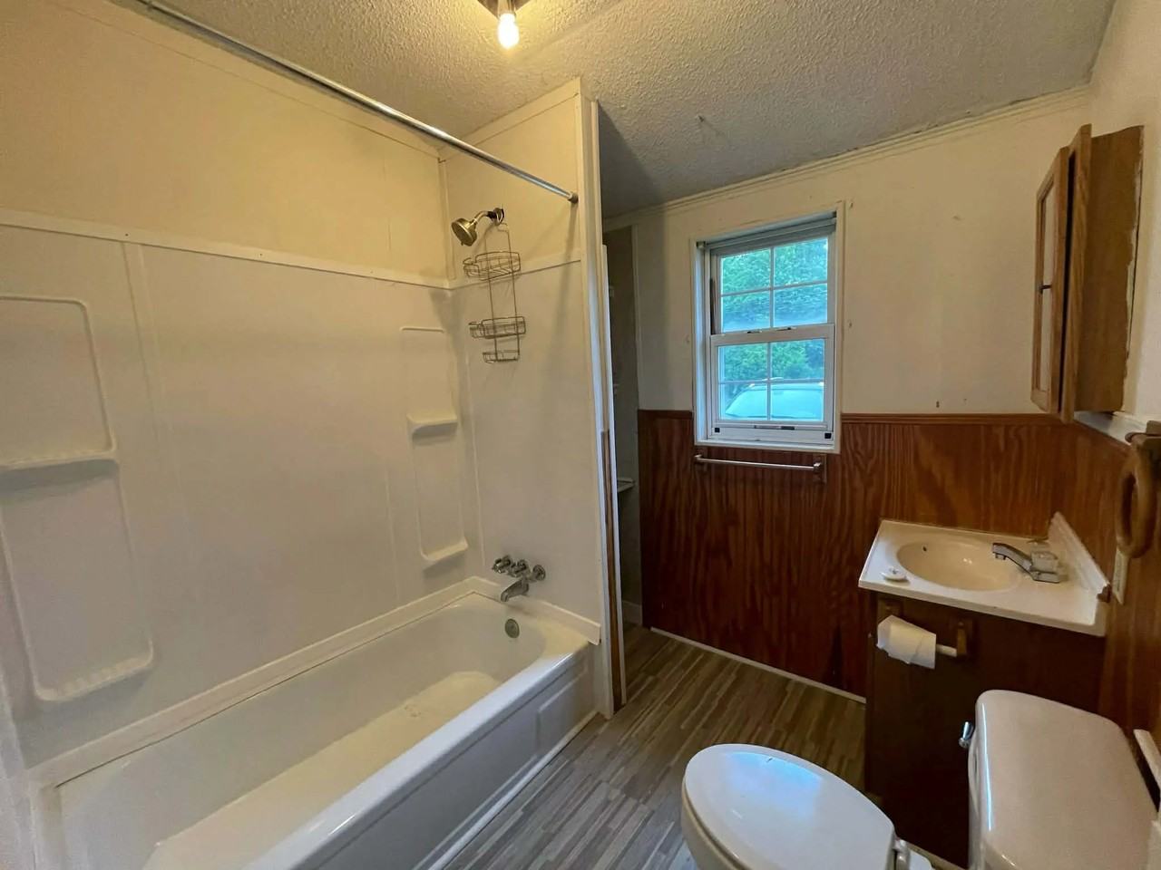 300 Sortwell St #B - Photo 5 of 20