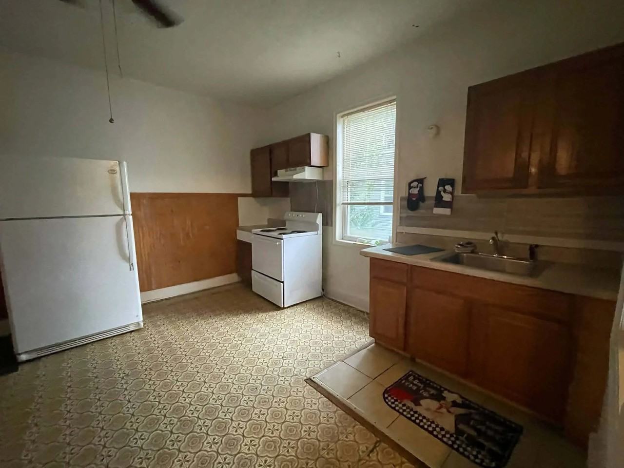 300 Sortwell St #B - Photo 6 of 20