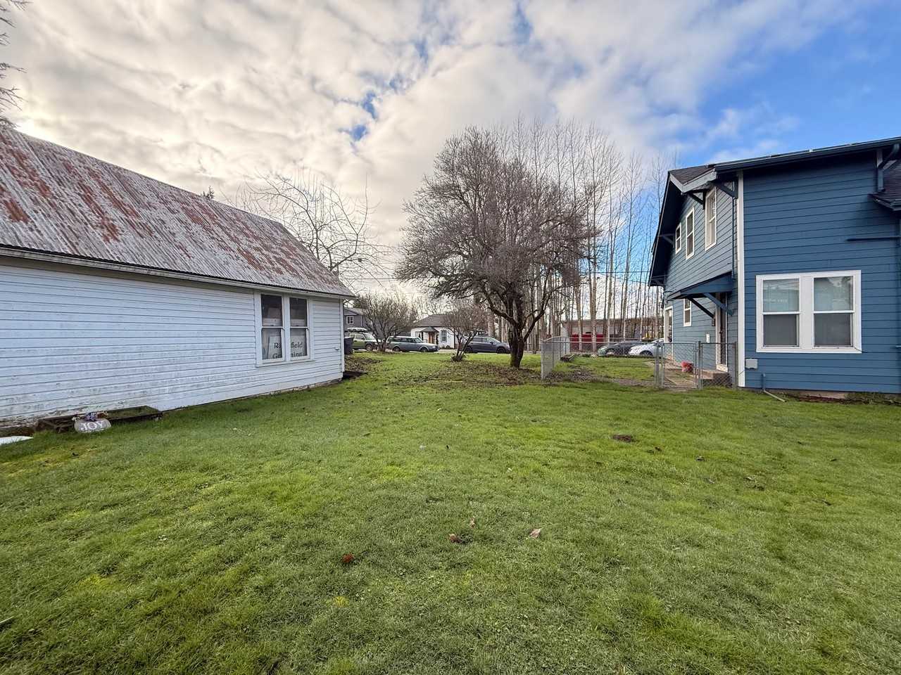 303 Pioneer St #2 - Photo 6 of 24