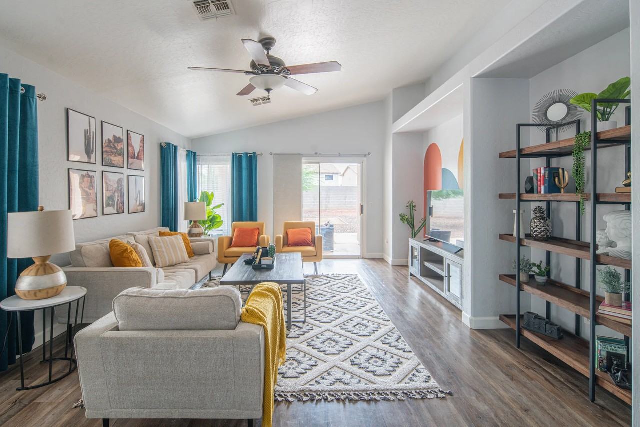 15305 W Banff Ln - Photo 5 of 23