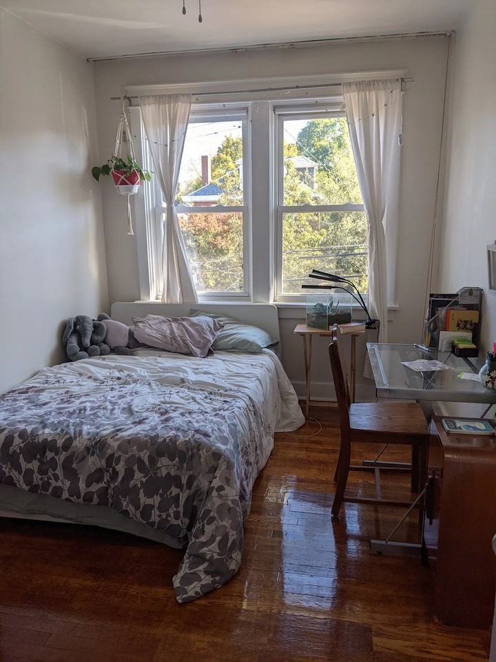 624 Hastings St #2 - Photo 6 of 11