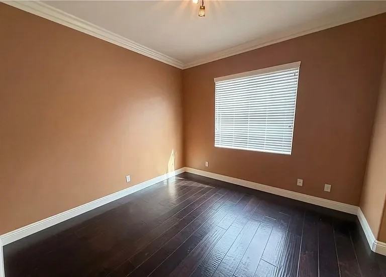 25 Plaza Modena - Photo 7 of 11