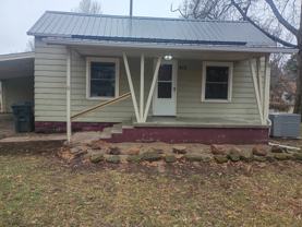 410 E Adams St - Photo 1 of 1