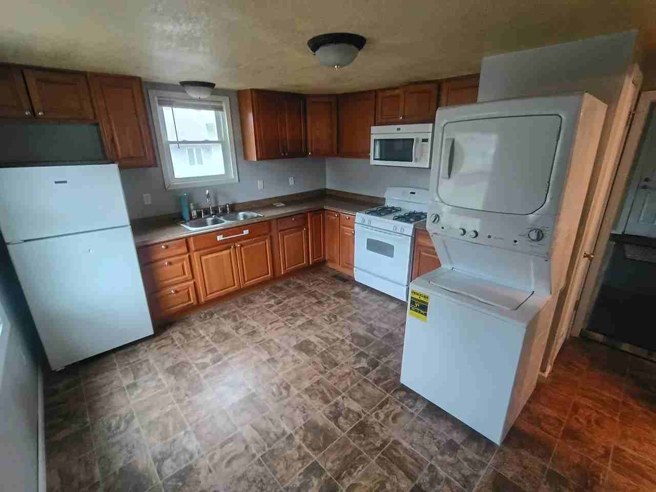 410 E Adams St - Photo 5 of 6