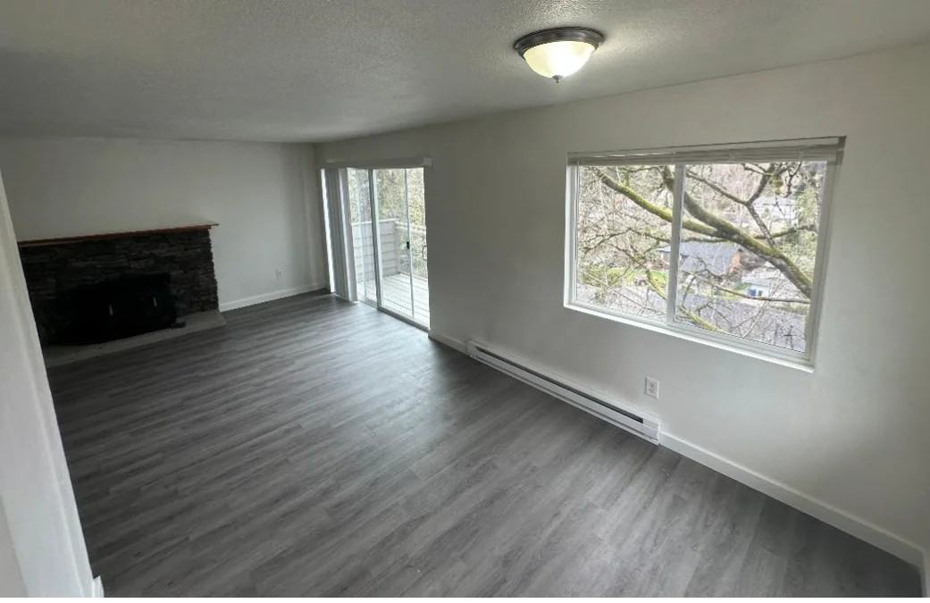 5649 16th Ave Sw - Photo 2 of 3