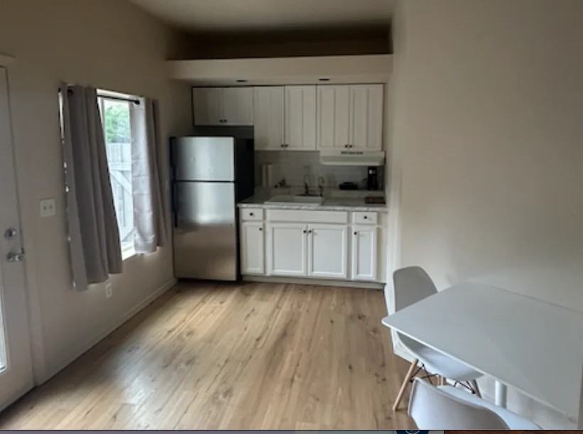 5446 30th Ave Sw - Photo 6 of 8