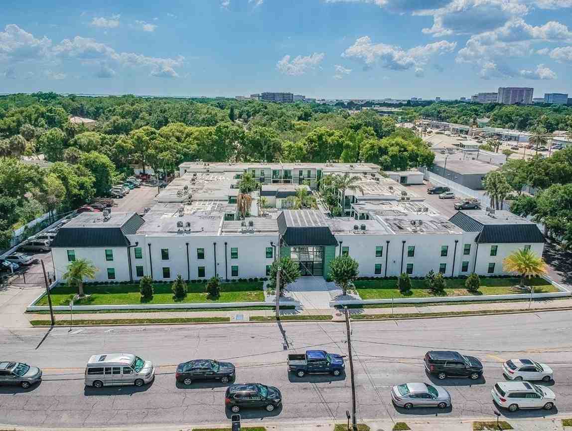 115 S Lois Ave #210 - Photo 4 of 12