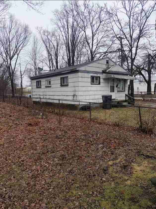 2621 Churchill Ave - Photo 2 of 20