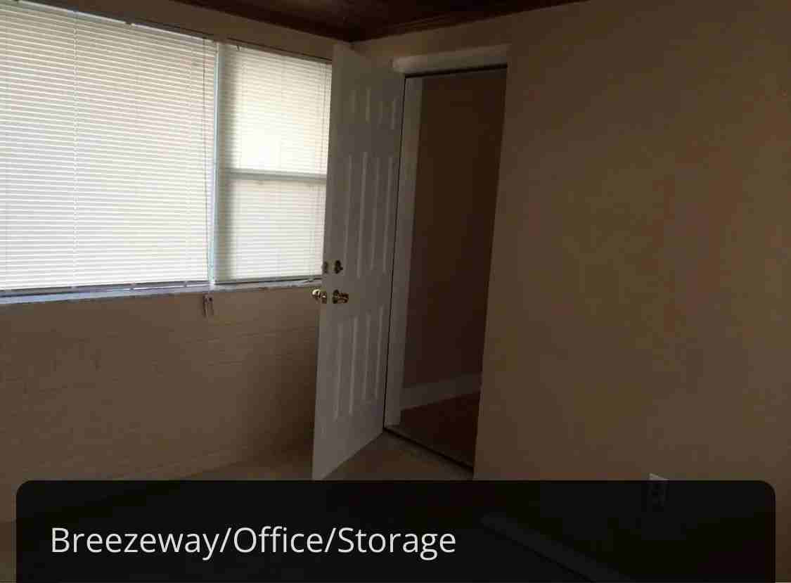 2314 W Gray St - Photo 7 of 8