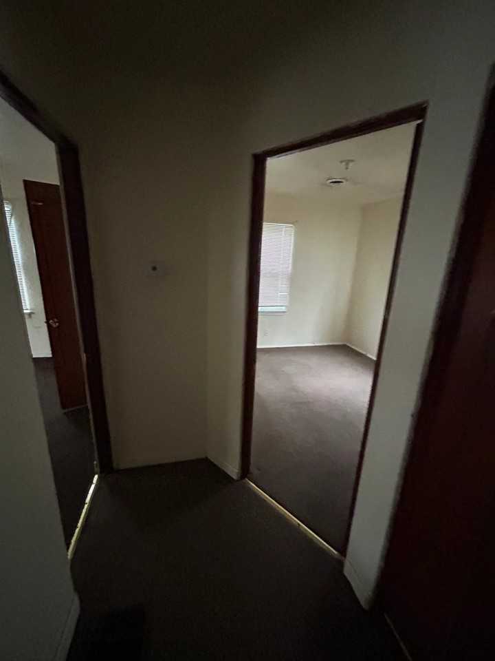 21 Edgar St - Photo 7 of 20