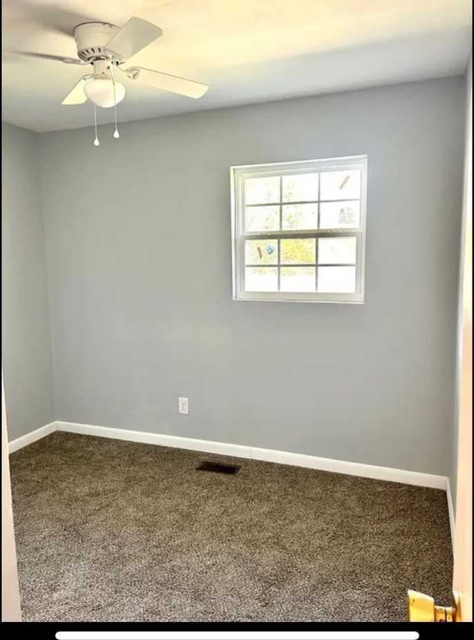 136 Golf Dr Se - Photo 7 of 13