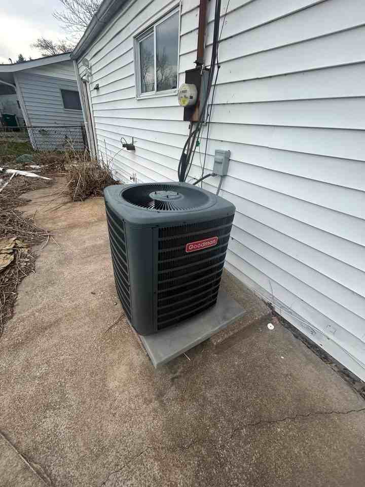 1056 Saint Margaret Dr - Photo 4 of 20