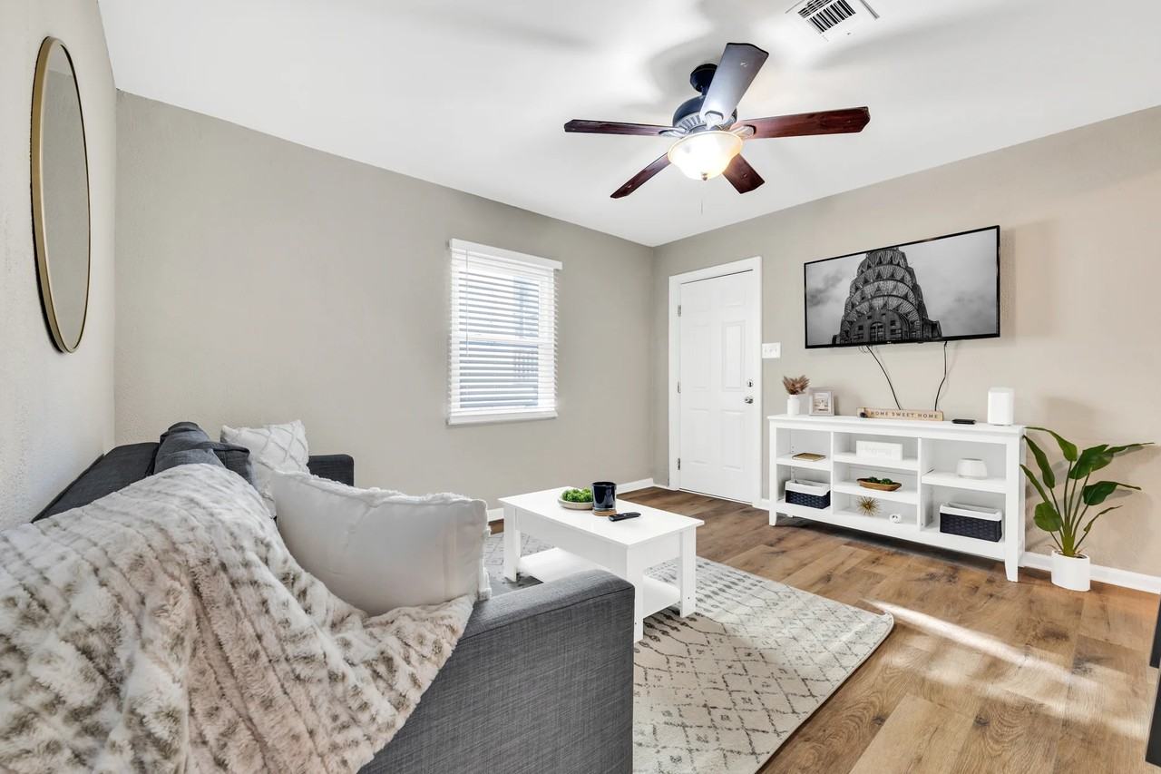 153 South Ave Se #2 - Photo 6 of 13