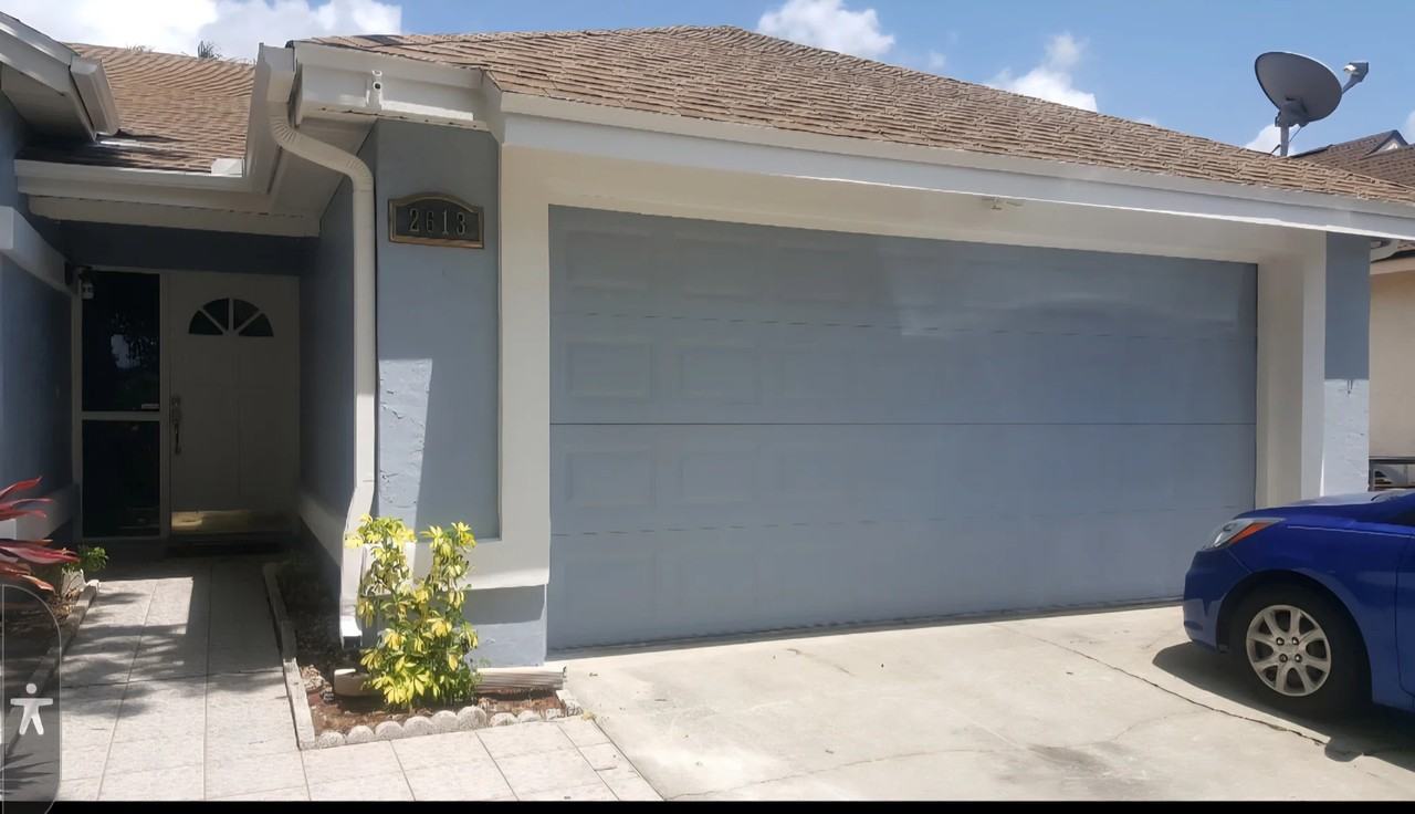 2613 Liz Ln - Photo 2 of 6