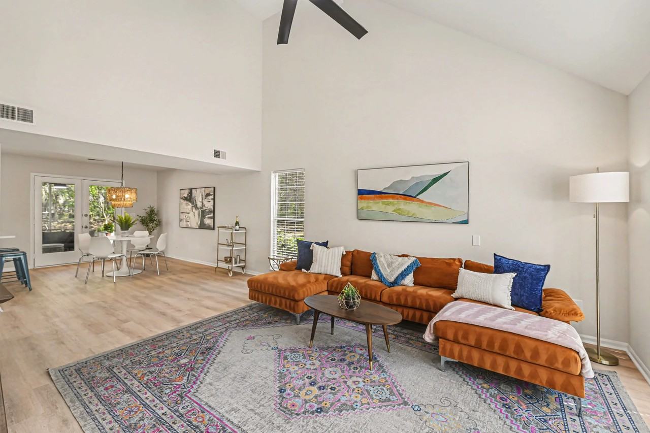 1478 Diamond Blvd - Photo 4 of 20