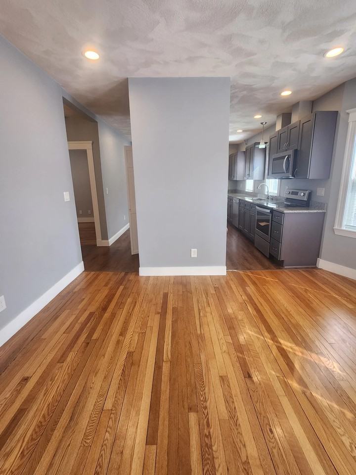 40 Woodrow Ave #1 - Photo 3 of 10