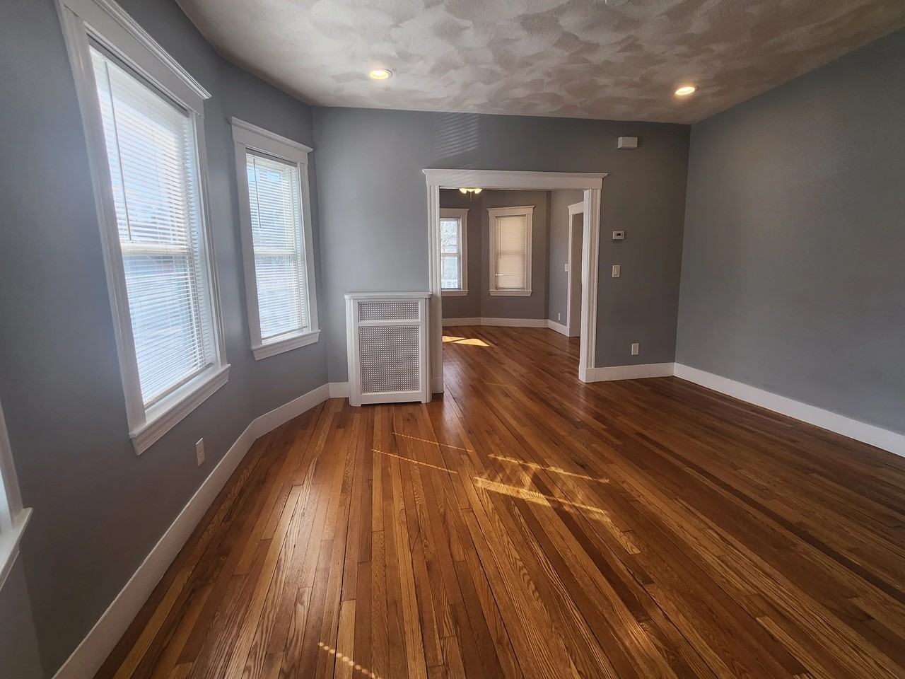 40 Woodrow Ave #1 - Photo 4 of 10