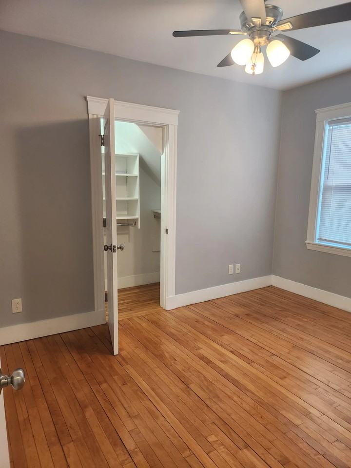 40 Woodrow Ave #1 - Photo 5 of 10