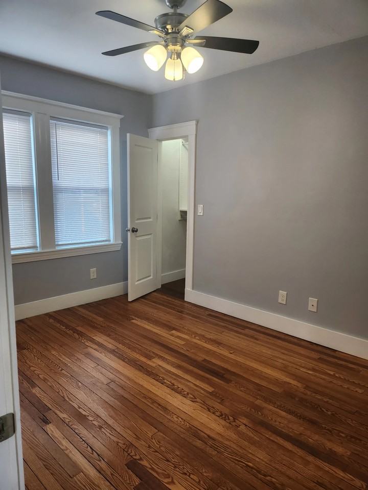 40 Woodrow Ave #1 - Photo 7 of 10