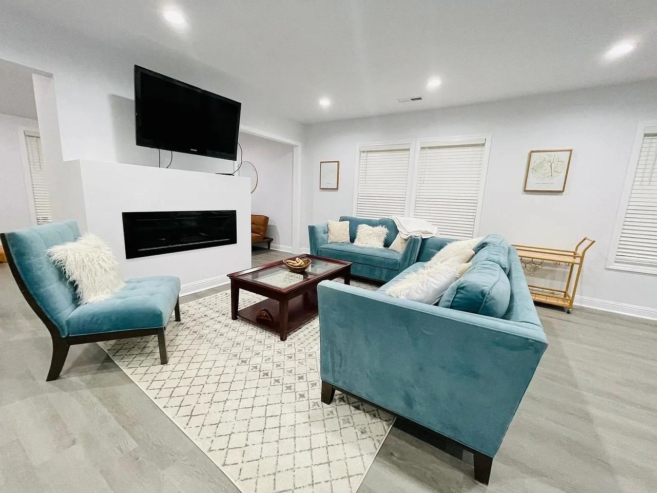 2205 Rozzelles Ferry Rd - Photo 2 of 17