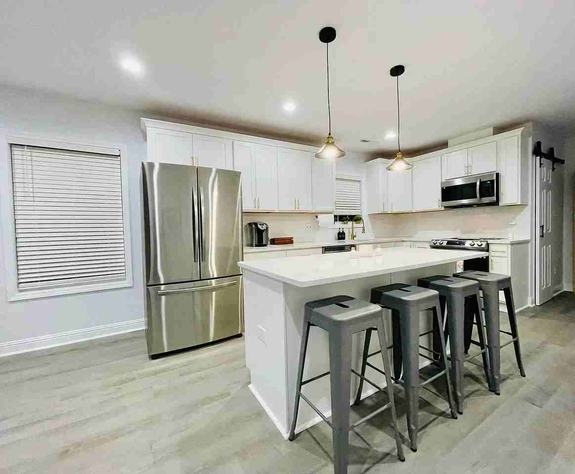 2205 Rozzelles Ferry Rd - Photo 3 of 17