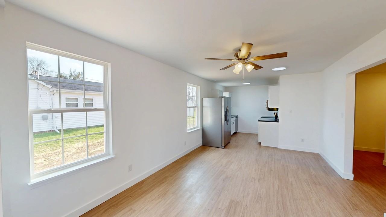 836 Maple St #A - Photo 4 of 20