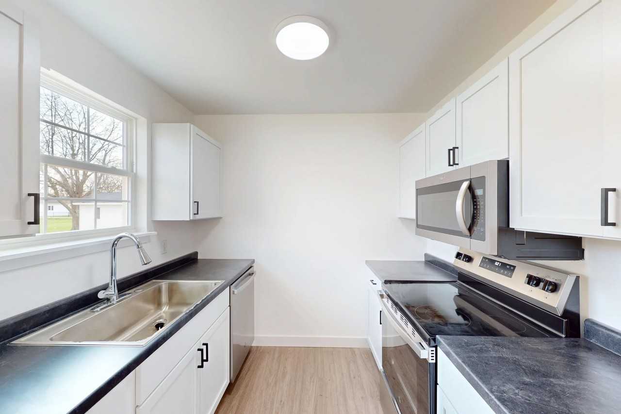 836 Maple St #A - Photo 6 of 20