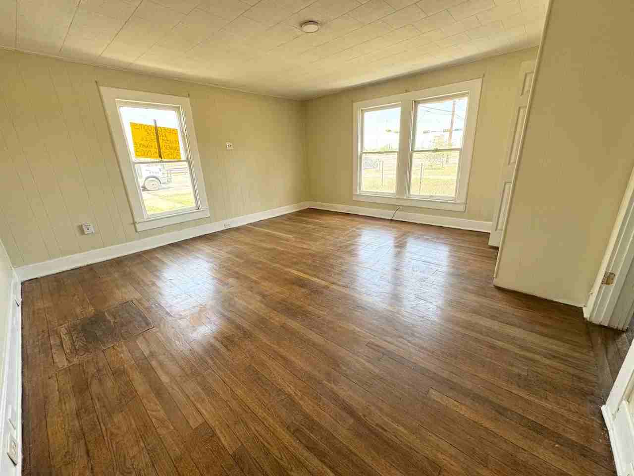 417 N Jefferson St - Photo 5 of 6